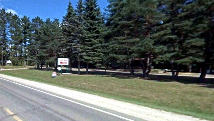 Est-Wood Motel - 2009 Street View (newer photo)